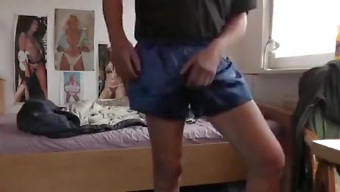 Sexy girlfriend gets her pussy eaten and mouth