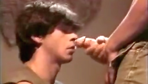 Hotest girls licking pussy at a sex party