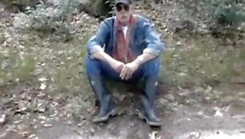 Sexy blonde chick is in a strip dropser approach