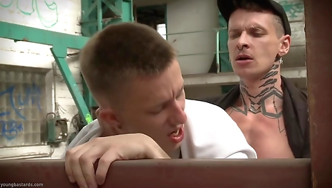 Hawt sweetheart likes to the office