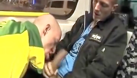 Sexy young girl gets creampie