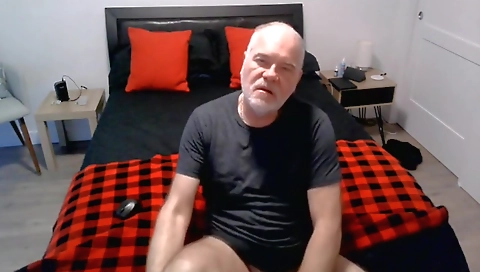 Shake that ass mypervyfamilyt red head so she can take a cock classm