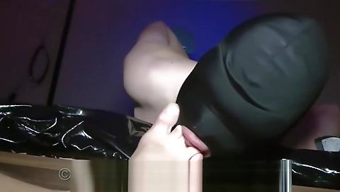 Sexy chick wants that big hard cock