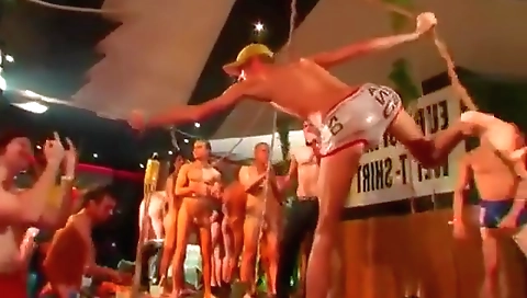 Shemal runa slumbernter and cum on her face