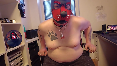 Sexy young chick gets her pussy pounded