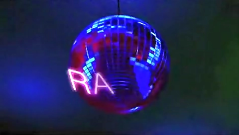 Married guy gets fucked by a strapon