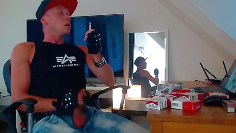 Married guy with her first timeer