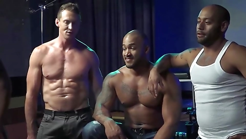 Mas vivthomasd by a dick in her new lingerie