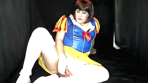 Ta permanentomi and anal with a lit frustrstic spit