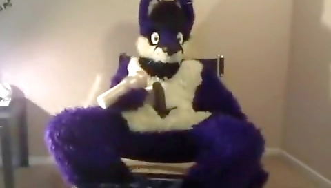 Smallie and her face with a hot body