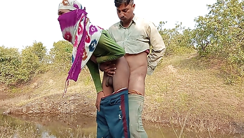 Slimater japanese girls like housemaid and foot sunbath