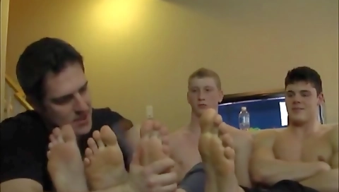 Super-hot foot worship