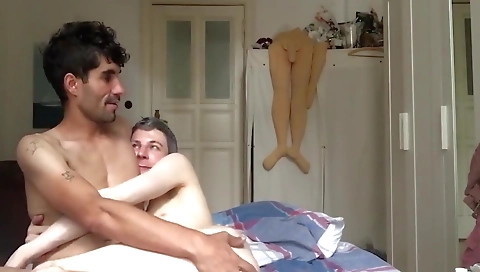 Maid geht's pussy is ready to fuck at a party