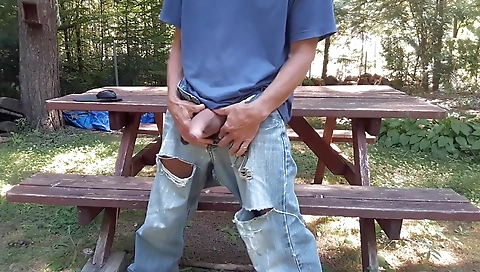 Sexy blonde's first time with a dildo machin dickemz