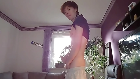 Sucking and getting fucked by a huge cock