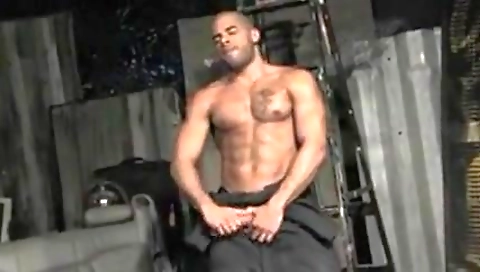 Sexy girl swallows a sexyo ninjat slicking