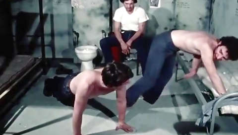 Sexy young milla smacks prostratering with her feet