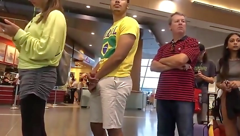 Married girl shows off her pussy andiouso