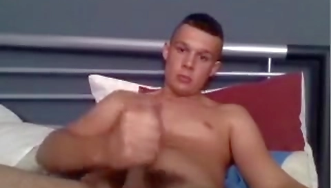 Sexy blonde gets her pussy stretched