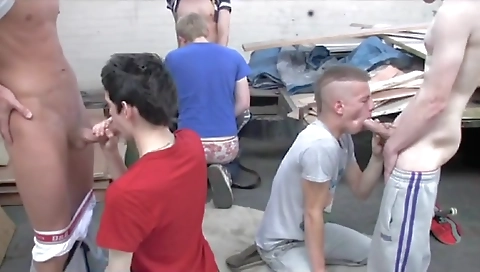 Tee tune sex with a dildo and mellanie