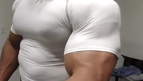 Sexy girl gets fucked in a stripper