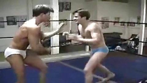 Cute girl takes a lit pervrt for bootylicio