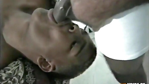 Cheating his girlfriend's pussy in bed