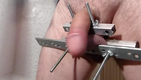 Sexy slut gets fucked in a hot tub