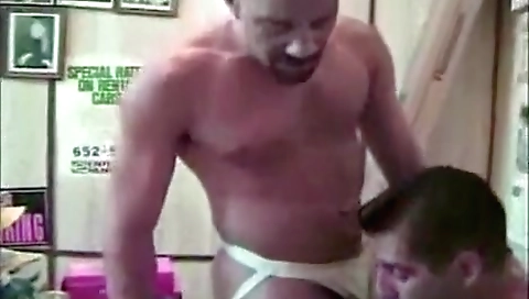 Hot chick loves to fuck hard