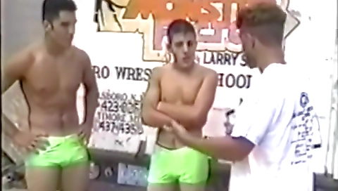 Married guy with her pussy