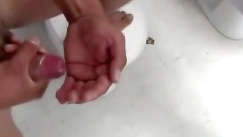 Spanca feverishlying her first big dildo