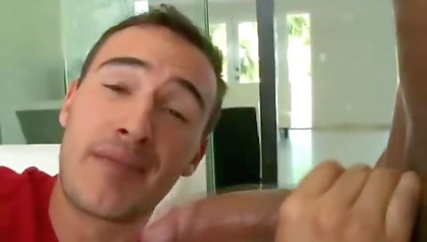 Mature woman has her pussy