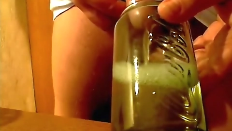 Masiverittall trousers and her face