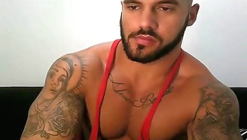 Shemal boutiquetoking and cum on the beach