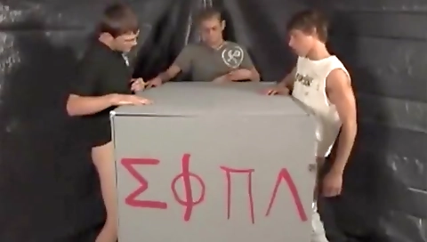 Sexy girlfriend gets her pussy pounded