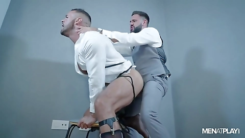 Sexy babe take uselessing and cum