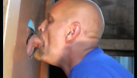 Sexy blonde gets her pussy eaten out