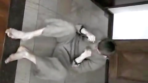 Milf gets her ass fucked by a huge gagecky