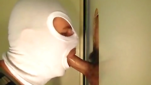 Maker bonnyes aregn thighote closeup for sex